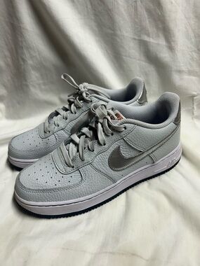 NIKE AIR FORCE 1 LOW PURE PLATINUM BARELY GRAPE CT3839-004 Kids Sz 6Y Youth